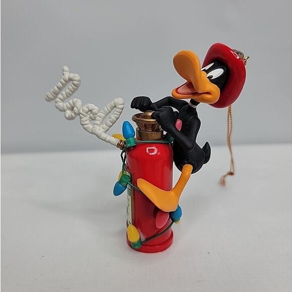 1996 Vintage Looney Tunes Collectible Ornament DAFFY DUCK w/ Fire Extinguisher - Picture 1 of 4